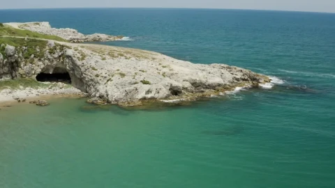 Video Stock Cave At The End Of A Beach Live Wallpaper For PC - Free Live Wallpaper