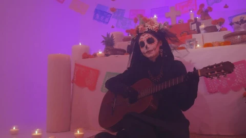 Video Stock Catrina Playing Guitar At An Altar Of The Dead Live Wallpaper For PC - Free Live Wallpaper