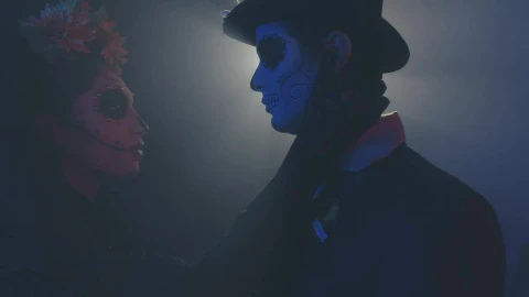 Video Stock Catrin And Catrina Dancing Slowly Live Wallpaper For PC - Free Live Wallpaper