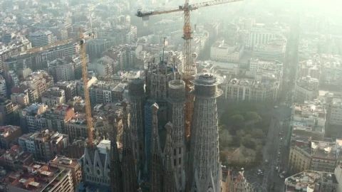 Video Stock Cathedral Under Repair With Cranes In Barcelona Live Wallpaper For PC - Free Live Wallpaper