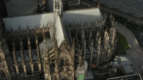 Video Stock Cathedral Seen In Detail From The Air Live Wallpaper For PC - Free Live Wallpaper