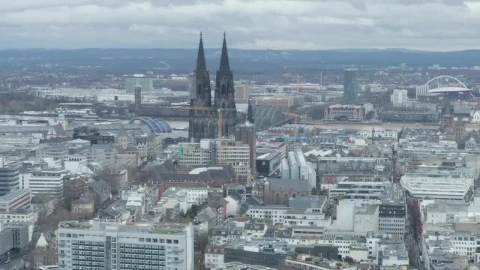 Video Stock Cathedral In The Middle Of A City On A Cloudy Live Wallpaper For PC - Free Live Wallpaper