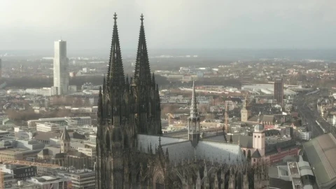 Video Stock Cathedral In A European City Live Wallpaper For PC - Free Live Wallpaper