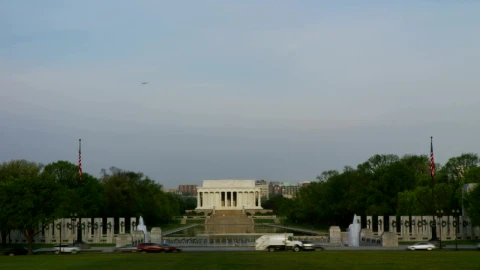 Video Stock Cars Parked By The Lincoln Memorial Live Wallpaper For PC - Free Live Wallpaper