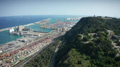 Video Stock Cars Driving Along An Industrial Port Live Wallpaper For PC - Free Live Wallpaper