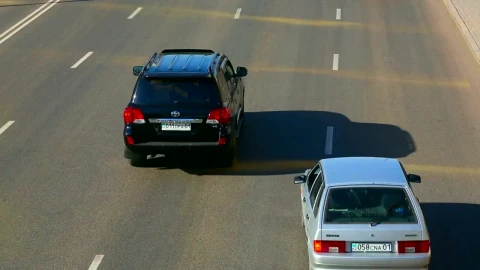 Video Stock Cars Drive Through The Highway Live Wallpaper For PC - Free Live Wallpaper