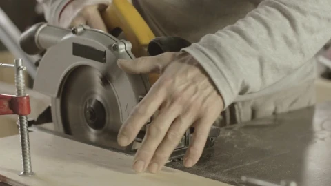Video Stock Carpenter Cutting Through Wood Live Wallpaper For PC - Free Live Wallpaper