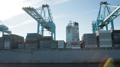 Video Stock Cargo Ship Full Of Containers Live Wallpaper For PC - Free Live Wallpaper