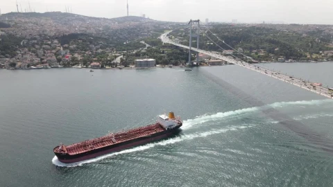 Video Stock Cargo Ship Crossing A Bridge On A River Live Wallpaper For PC - Free Live Wallpaper