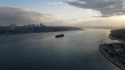 Video Stock Cargo Ship Arriving To Istanbul Live Wallpaper For PC - Free Live Wallpaper