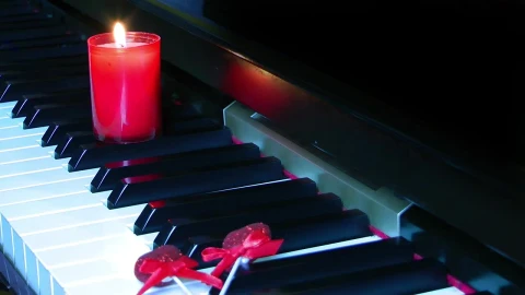 Video Stock Candle On A Piano Keyboard Live Wallpaper For PC - Free Live Wallpaper