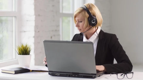 Video Stock Call Center Operator Working At Home Live Wallpaper For PC - Free Live Wallpaper