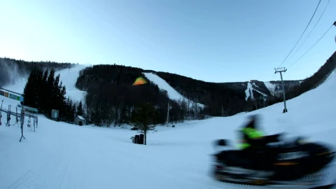 Video Stock Cable Cars Heading Up A Mountain Live Wallpaper For PC - Free Live Wallpaper
