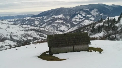 Video Stock Cabin On Top Of A Snowy Mountain Live Wallpaper For PC - Free Live Wallpaper