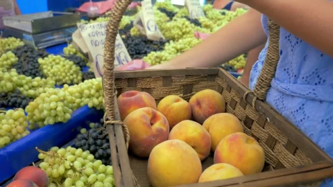 Video Stock Buying Fruit And Vegetables From A Market Live Wallpaper For PC - Free Live Wallpaper