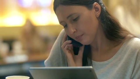 Video Stock Busy Woman Talking On The Phone Live Wallpaper For PC - Free Live Wallpaper