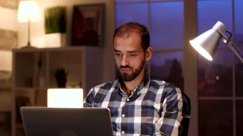 Video Stock Businessman Stopping To Think Live Wallpaper For PC - Free Live Wallpaper
