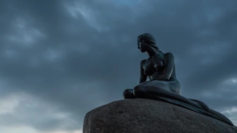 Video Stock Clouds Over A Mermaid Live Wallpaper For PC - Free Live Wallpaper