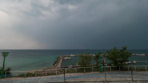 Video Stock Clouds Coming In Over The Ocean Live Wallpaper For PC - Free Live Wallpaper