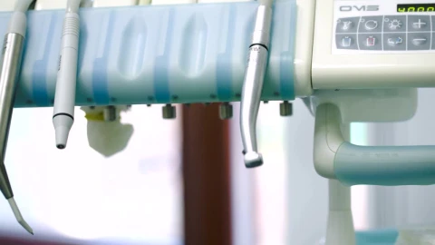 Stock Video Dentist Returning A Tool Live Wallpaper For PC - Free Live Wallpaper