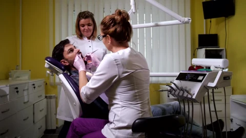 Stock Video Dental Nurse With A Uv Lamp Live Wallpaper For PC - Free Live Wallpaper