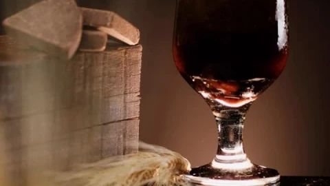 Stock Video Dark Beer With A Lot Of Foam In A Beautiful Live Wallpaper For PC - Free Live Wallpaper