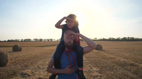 Stock Video Dad Carrying His Daughter Live Wallpaper For PC - Free Live Wallpaper