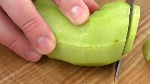 Stock Video Cutting A Kiwi Into Chunks Live Wallpaper For PC - Free Live Wallpaper