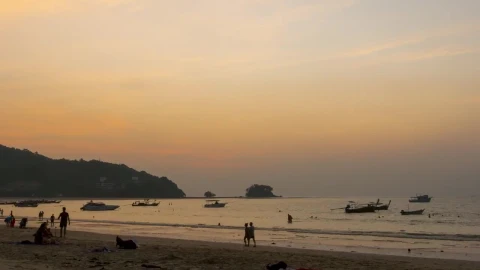 Stock Video Crowded Beach At Dusk Live Wallpaper For PC - Free Live Wallpaper