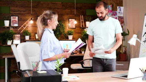 Stock Video Creatives Look Through Photo Ideas In Casual Office Live Wallpaper For PC - Free Live Wallpaper