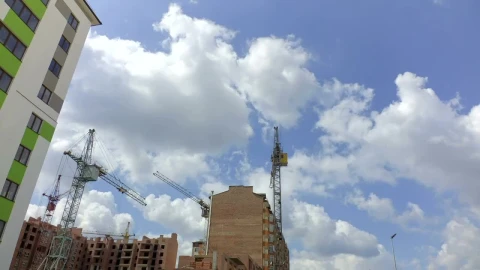 Stock Video Cranes Working On New Apartments Live Wallpaper For PC - Free Live Wallpaper