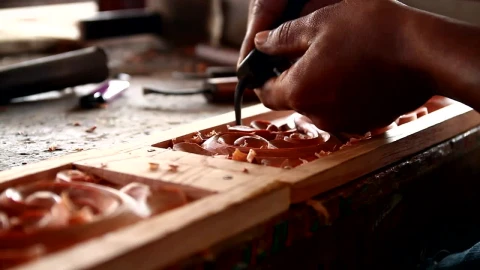 Stock Video Craftsman Carving Wood Live Wallpaper For PC - Free Live Wallpaper