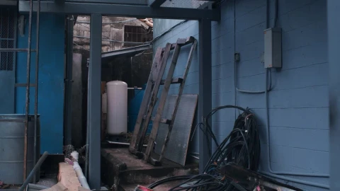 Stock Video Courtyard Of An Abandoned House Live Wallpaper For PC - Free Live Wallpaper