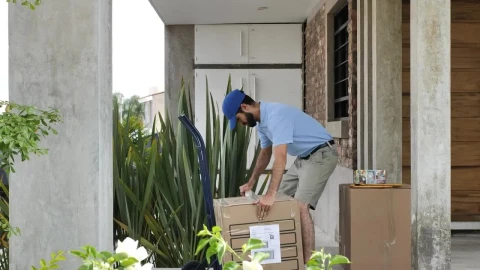 Stock Video Courier Worker Preparing Boxes On A Loading Truck Live Wallpaper For PC - Free Live Wallpaper