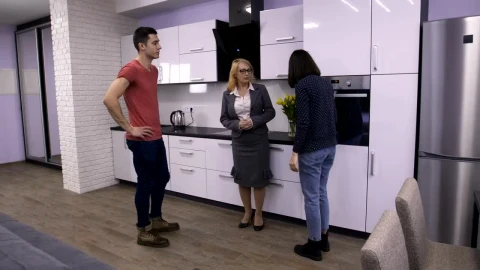 Stock Video Couple Viewing A New House Live Wallpaper For PC - Free Live Wallpaper