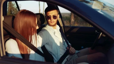 Stock Video Couple Starting A Romance Trip Live Wallpaper For PC - Free Live Wallpaper