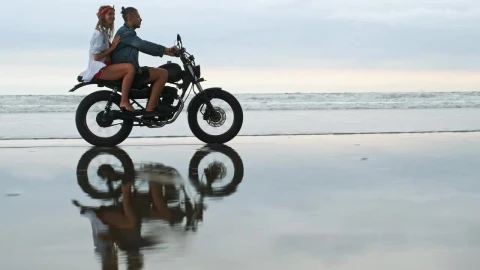 Stock Video Couple Riding A Motorcycle In The Beach Live Wallpaper For PC - Free Live Wallpaper