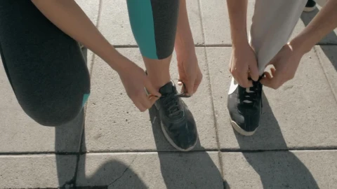 Stock Video Couple Preparing To Go Running Live Wallpaper For PC - Free Live Wallpaper