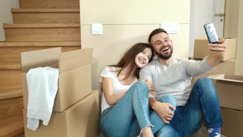 Stock Video Couple In Jeans Take Selfies In New Apartment Live Wallpaper For PC - Free Live Wallpaper