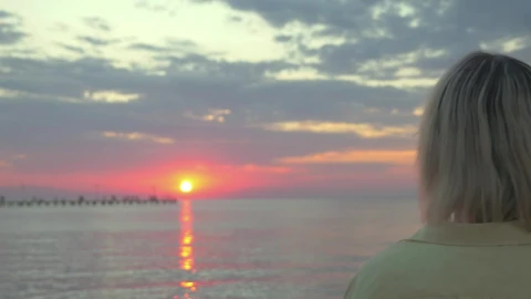 Stock Video Couple Hugging As The Sun Goes Down Live Wallpaper For PC - Free Live Wallpaper