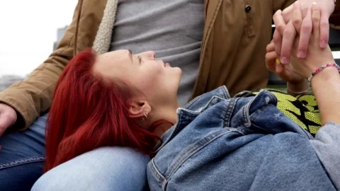 Stock Video Couple Holding Hands In A City Park Live Wallpaper For PC - Free Live Wallpaper