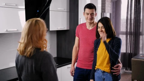 Stock Video Couple Get The Keys To Their New House Live Wallpaper For PC - Free Live Wallpaper