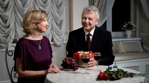 Stock Video Couple Celebrating A Special Occasion Live Wallpaper For PC - Free Live Wallpaper