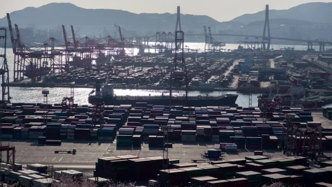 Stock Video Containerport Time Lapse In Busan Live Wallpaper For PC - Free Live Wallpaper