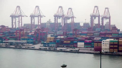 Stock Video Container Port Time Lapse On A Foggy Day Live Wallpaper For PC - Free Live Wallpaper