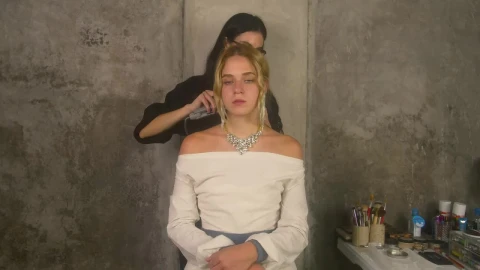 Stock Video Combing A Female Fashion Model Live Wallpaper For PC - Free Live Wallpaper