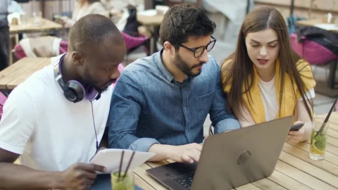 Stock Video College Students Working Together Live Wallpaper For PC - Free Live Wallpaper