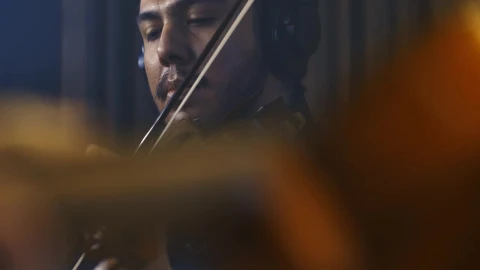 Stock Video Face Of A Violinist Playing In A Recording Studio Live Wallpaper For PC - Free Live Wallpaper