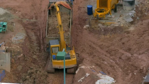 Stock Video Excavator Loading Up A Truck Live Wallpaper For PC - Free Live Wallpaper
