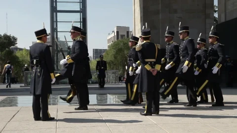 Stock Video Escort Of The Mexican Army In The Revolution Square Live Wallpaper For PC - Free Live Wallpaper